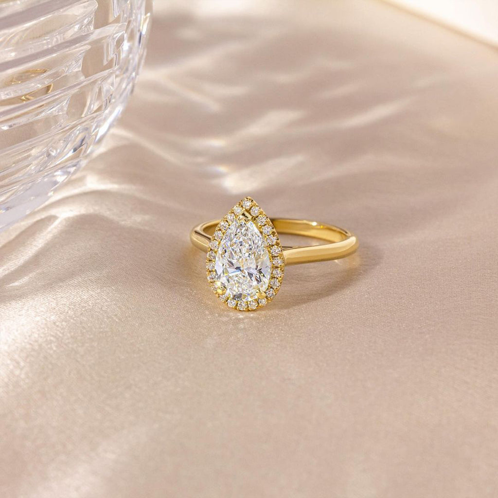 1.5 CT Pear Cut Halo Moissanite Diamond Engagement Ring
